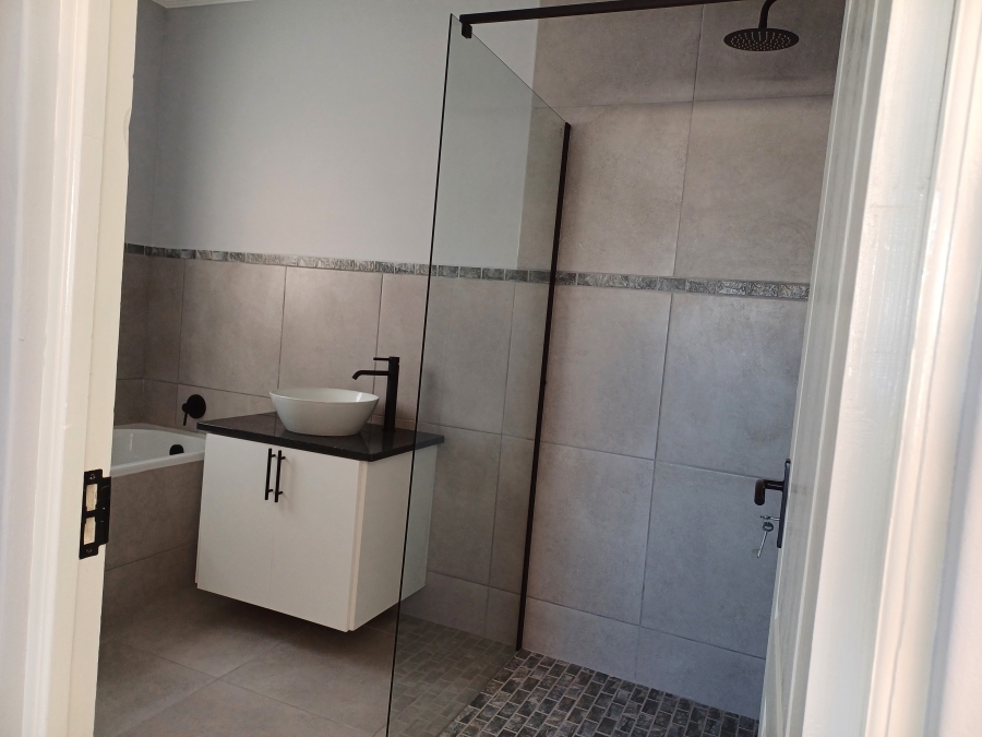 3 Bedroom Property for Sale in Sandy Point Western Cape